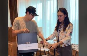 Souvenir Mewah Resepsi Luna Maya-Maxime: Mesin Kopi hingga Skincare!